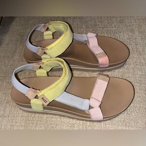 Reef Cushion Rem Hi Platform Sandals Pastel Leather Sport Sandal Women’s 8